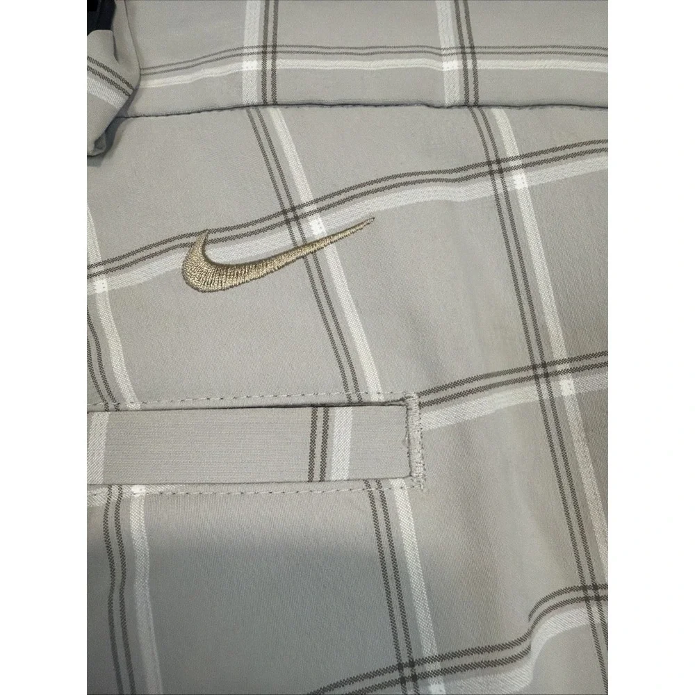 Nike Golf Mens 40/11 Beige Plaid Performance Stretch Golf Shorts Shorts